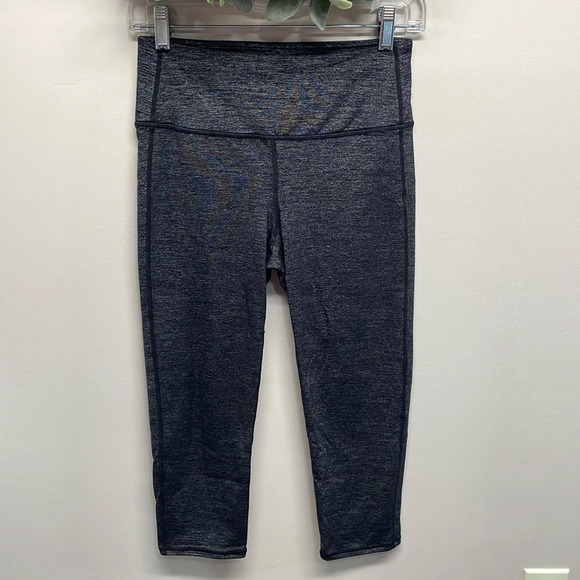 Athleta Chaturanga Quest Dark Gray Marl Capri Leggings S - Picture 1 of 16